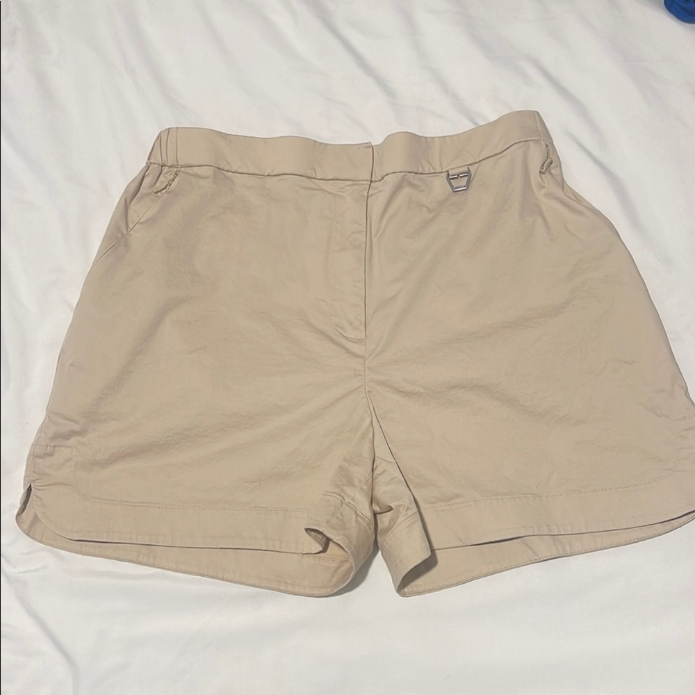 Tilley Women's Tan Utility Shorts - Size L
